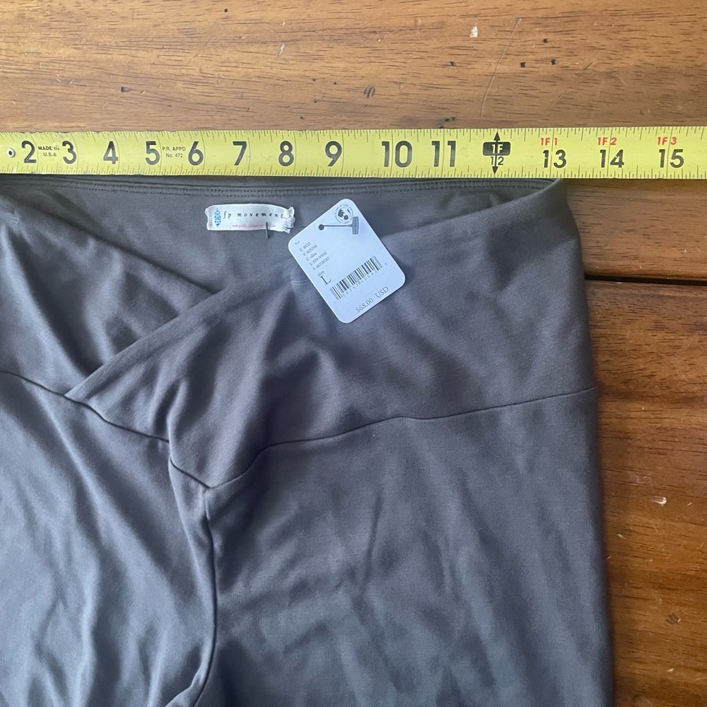 New NWT FP Movement Crash Court Flare Pants Yoga Green Size Large L Ankle Zip - Picture 5 of 10